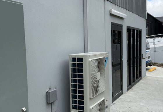 Commercial job at Cardiff   With Airtoch 5 controller and zone sensors Daikin split ducted 18kw inverter with 3 phase power supply unit